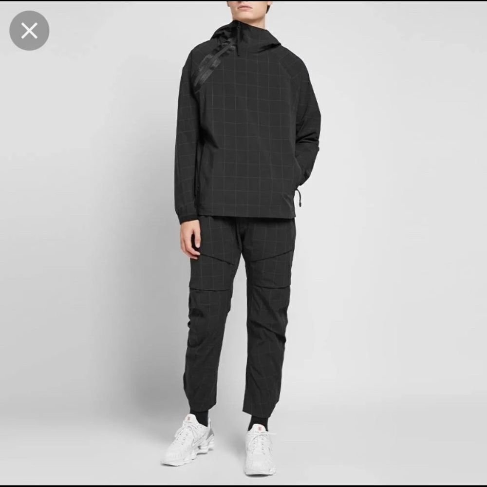 Nike sportswear mens hooded tech pack woven waterproof jacket large